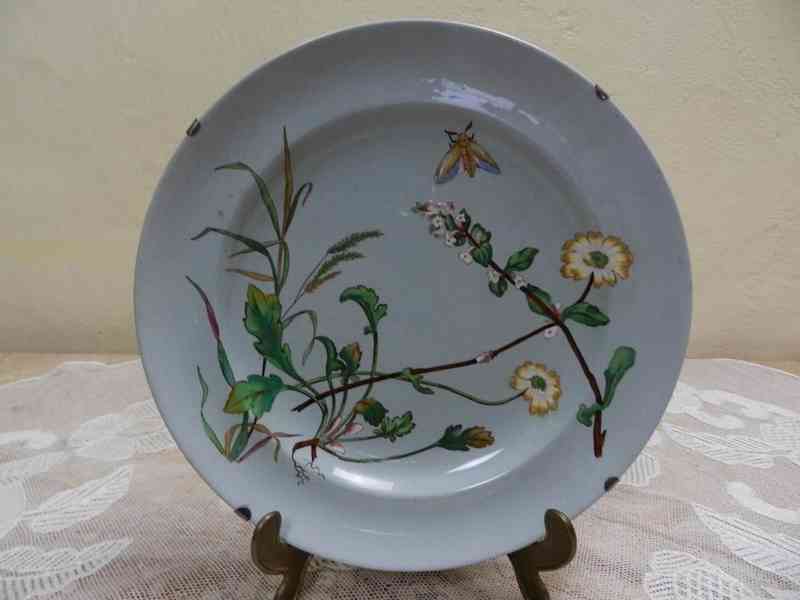 Zajímavý starý ručně malovaný keramický Talíř Květiny Hmyz