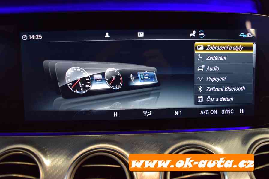 Mercedes-Benz Třídy E 220 D 143kW LCD COCKPIT 12/2019-DPH - foto 23