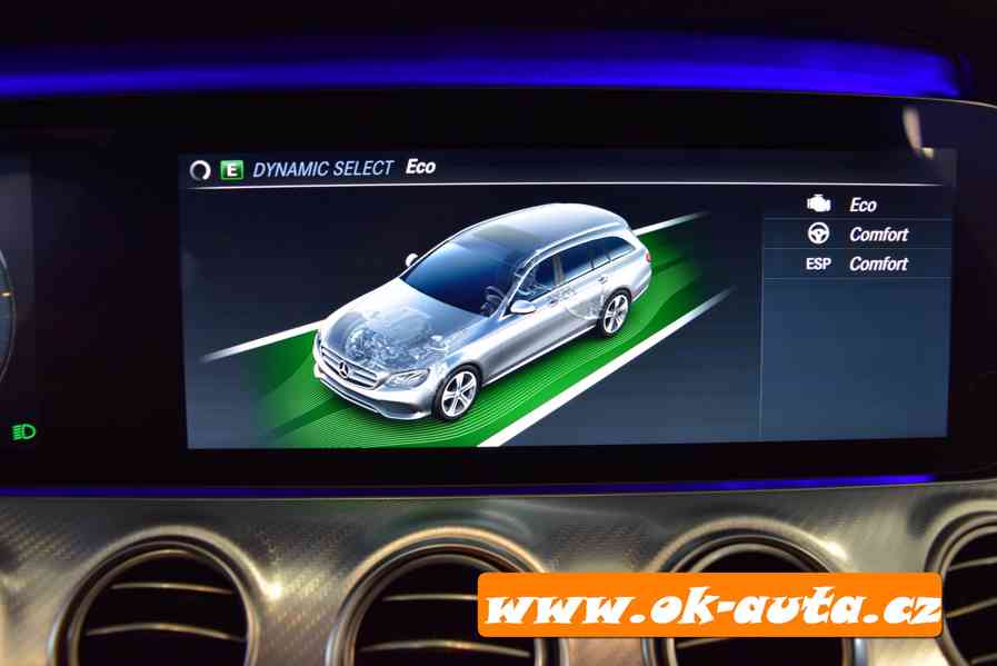 Mercedes-Benz Třídy E 220 D 143kW LCD COCKPIT 12/2019-DPH - foto 22