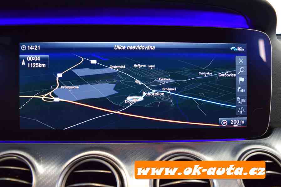 Mercedes-Benz Třídy E 220 D 143kW LCD COCKPIT 12/2019-DPH - foto 17