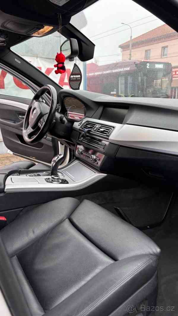 BMW Řada 5 3,0   530xDrive f11 190kw - foto 4