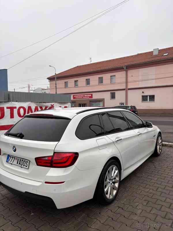 BMW Řada 5 3,0   530xDrive f11 190kw - foto 11