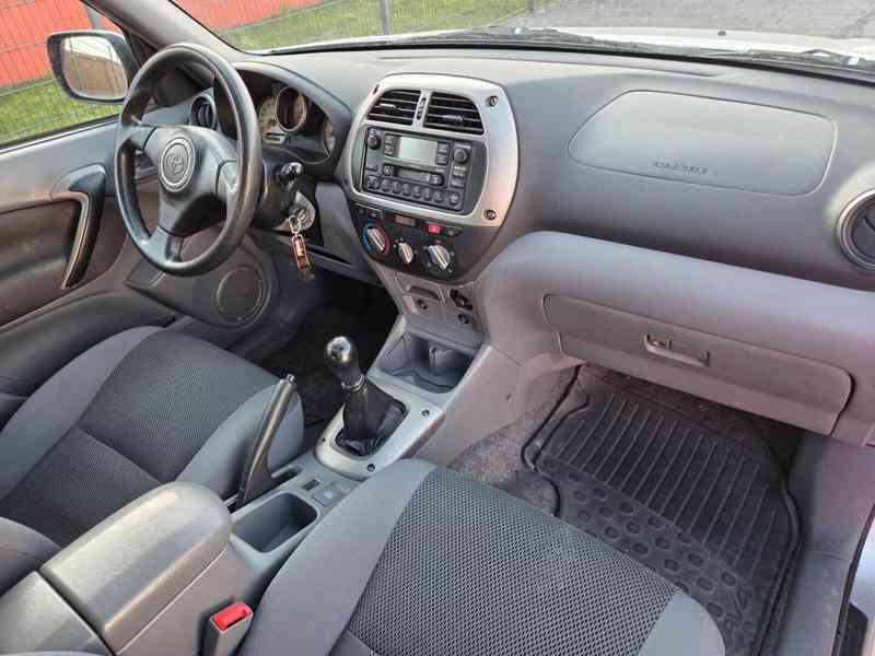 Toyota RAV 4 2.0i 4x4 Limited benzín 110kw - foto 12