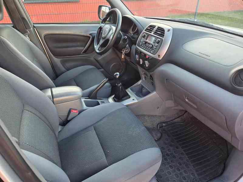 Toyota RAV 4 2.0i 4x4 Limited benzín 110kw - foto 4