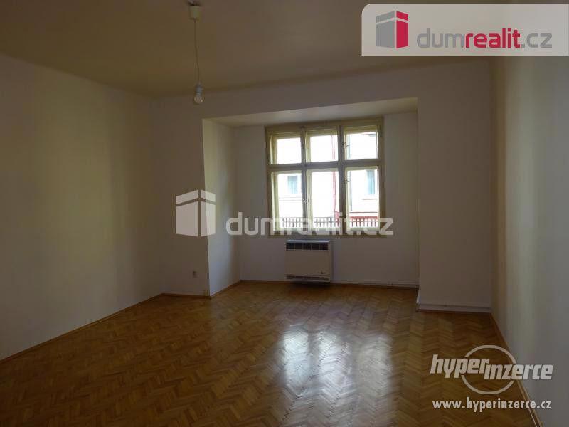 Pěkný byt 2+kk (jako 2+1) po částečné rekonstrukci, Praha 10-Strašnice