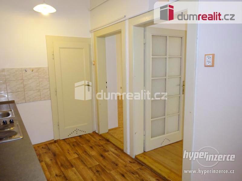 Pěkný byt 2+kk (jako 2+1) po částečné rekonstrukci, Praha 10-Strašnice - foto 7