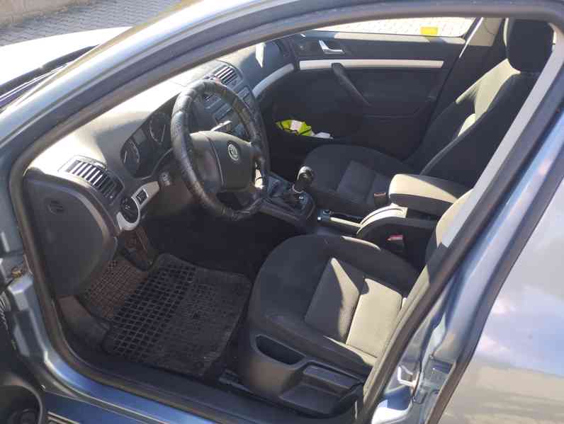 Skoda Octavia 1,9 TDi combi - foto 2