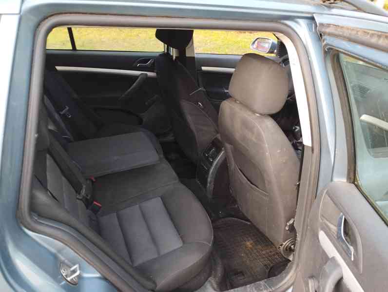 Skoda Octavia 1,9 TDi combi - foto 7