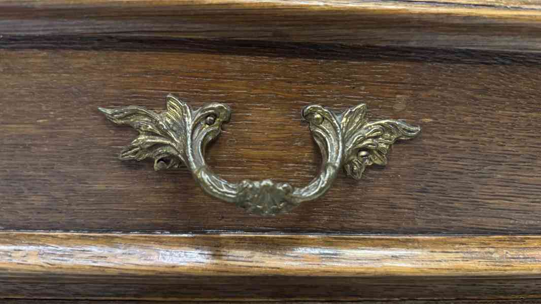 Starožitná masivní komoda - foto 13