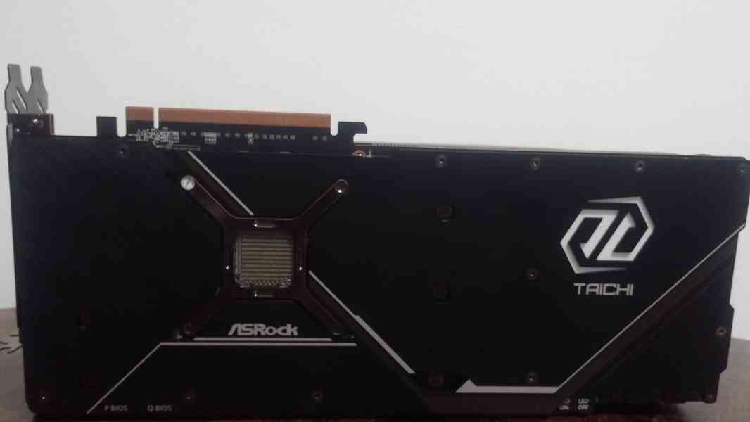 Grafická karta AMD Radeon RX 6800 XT - foto 3