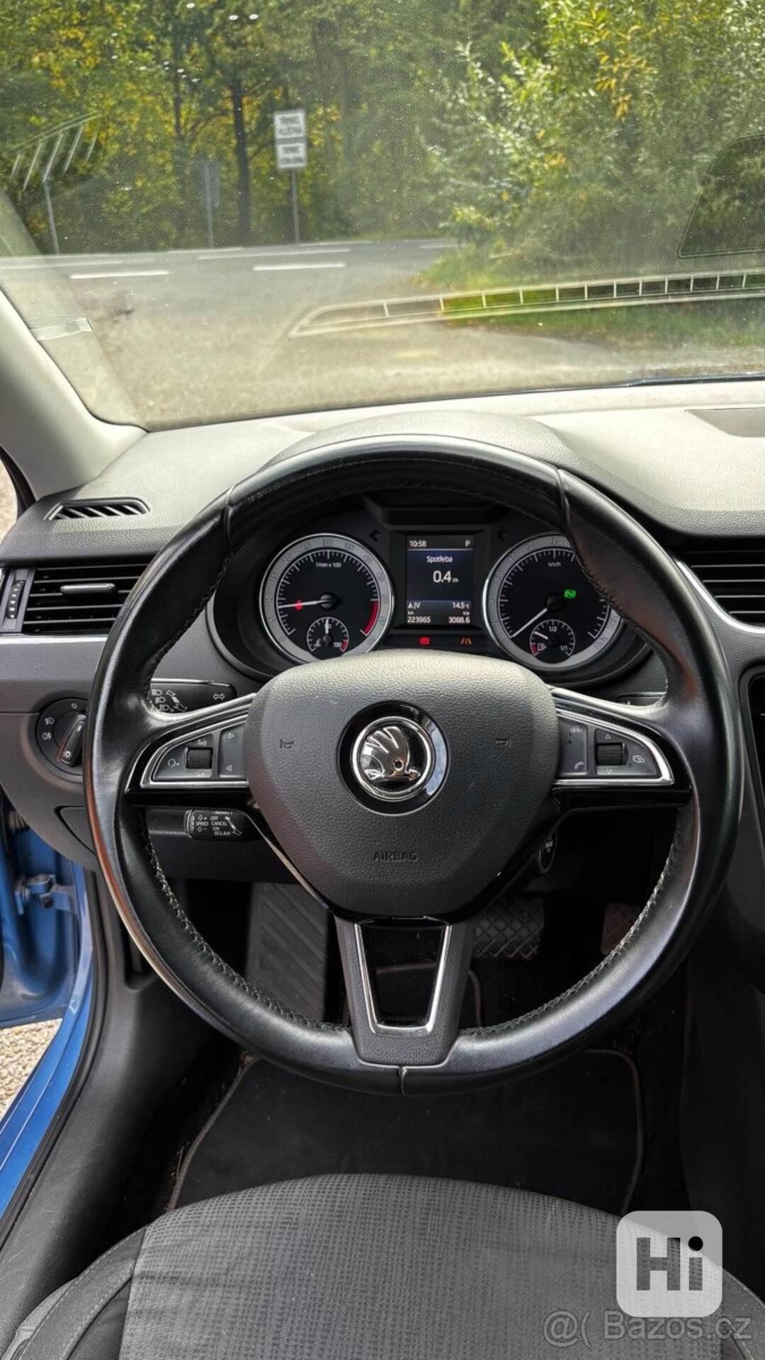 Škoda Octavia 1,6   III - foto 1