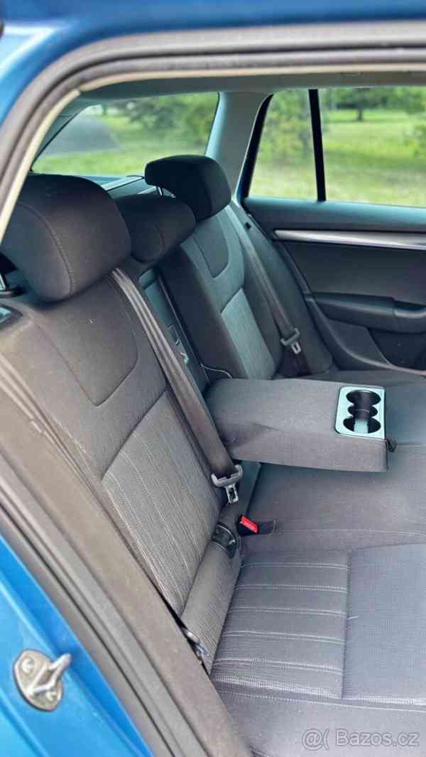 Škoda Octavia 1,6   III - foto 10