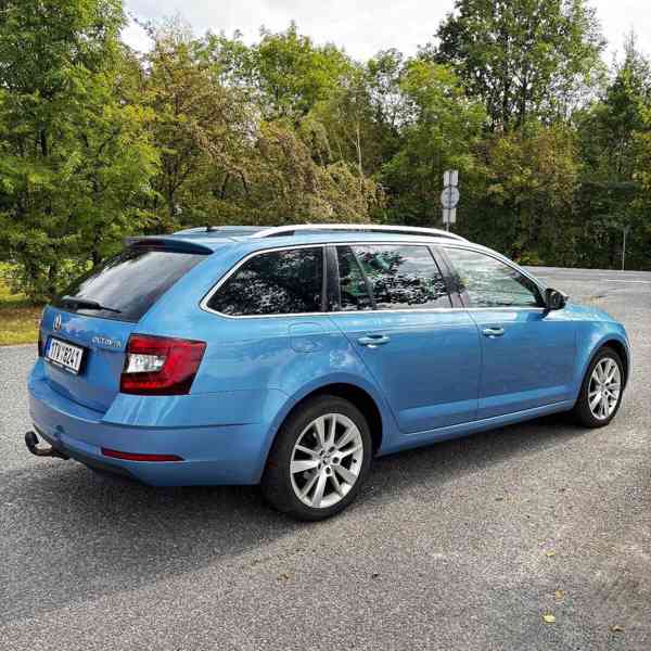 Škoda Octavia 1,6   III - foto 11