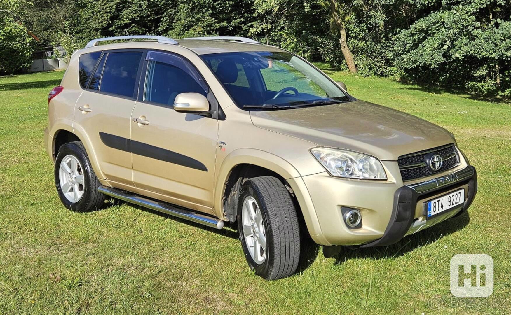 Toyota RAV4 2,0   4x4 LPG, 116 kW, KŮŽE, TAŽNÉ - foto 1