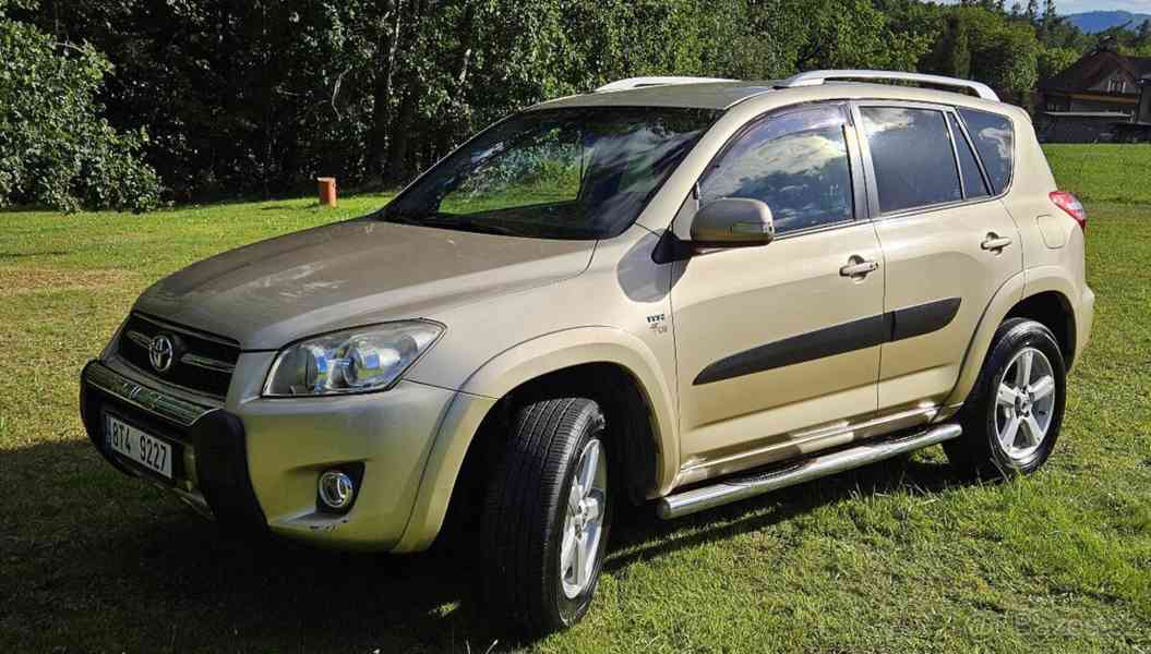 Toyota RAV4 2,0   4x4 LPG, 116 kW, KŮŽE, TAŽNÉ - foto 17