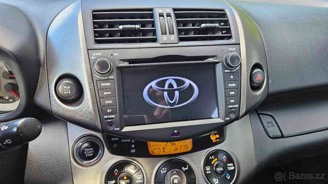 Toyota RAV4 2,0   4x4 LPG, 116 kW, KŮŽE, TAŽNÉ - foto 8