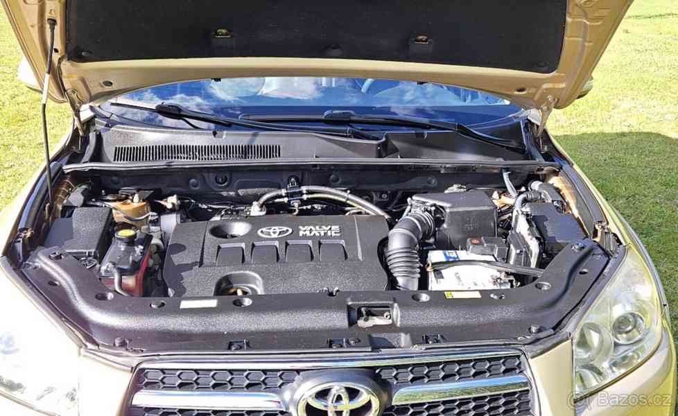 Toyota RAV4 2,0   4x4 LPG, 116 kW, KŮŽE, TAŽNÉ - foto 15