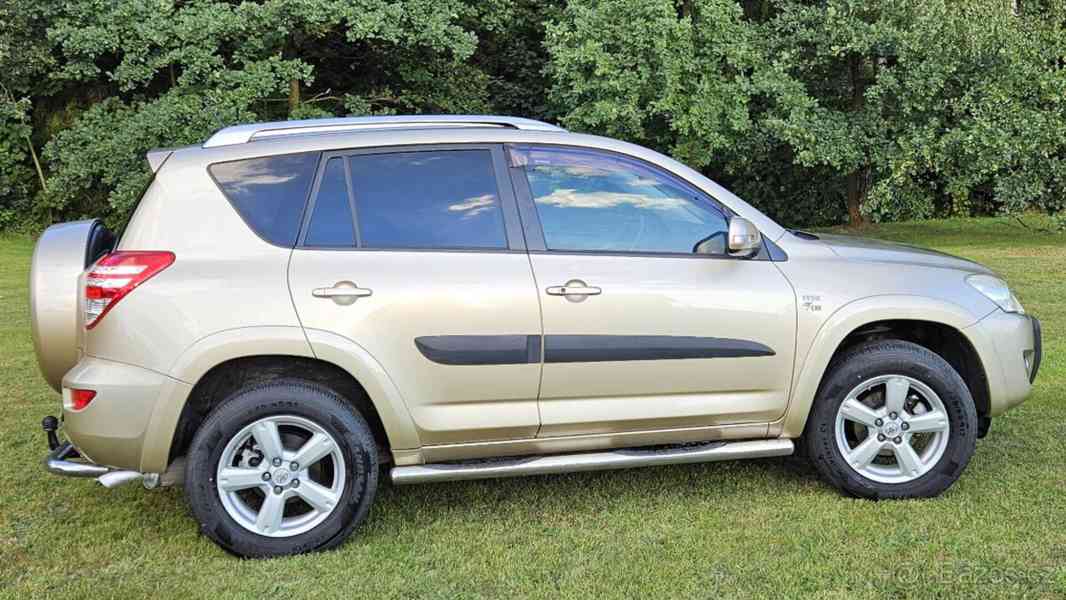 Toyota RAV4 2,0   4x4 LPG, 116 kW, KŮŽE, TAŽNÉ - foto 2