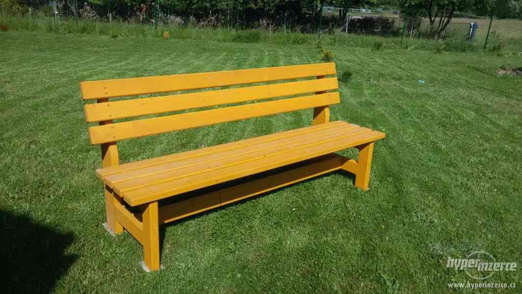 Dřevěná zahradní lavice - foto 3