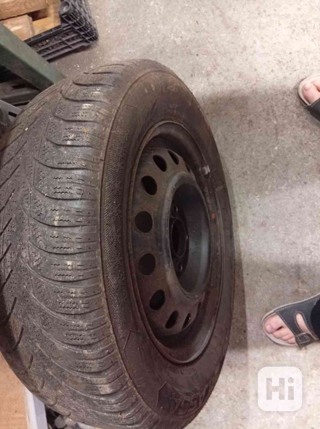 Pneumatika na plechách - foto 1