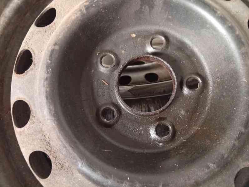 Pneumatika na plechách - foto 2