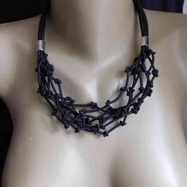 Náhrdelník černý součkový - foto 5