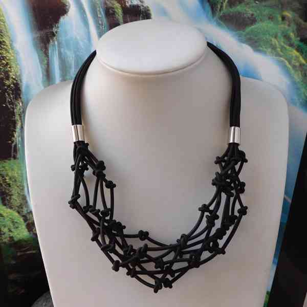 Náhrdelník černý součkový - foto 2