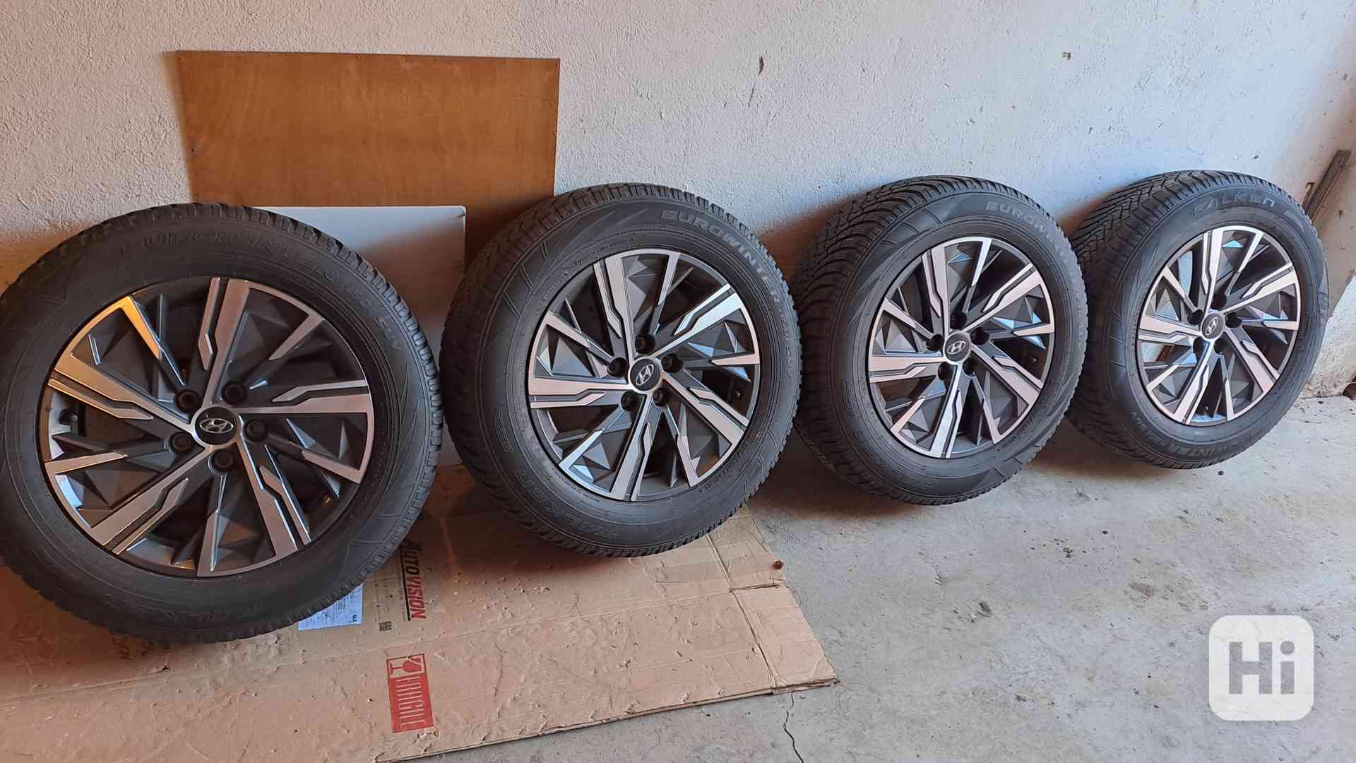 Prodám orig. sadu alu kol se zimním pneu z Hyundai Tucson. - foto 1