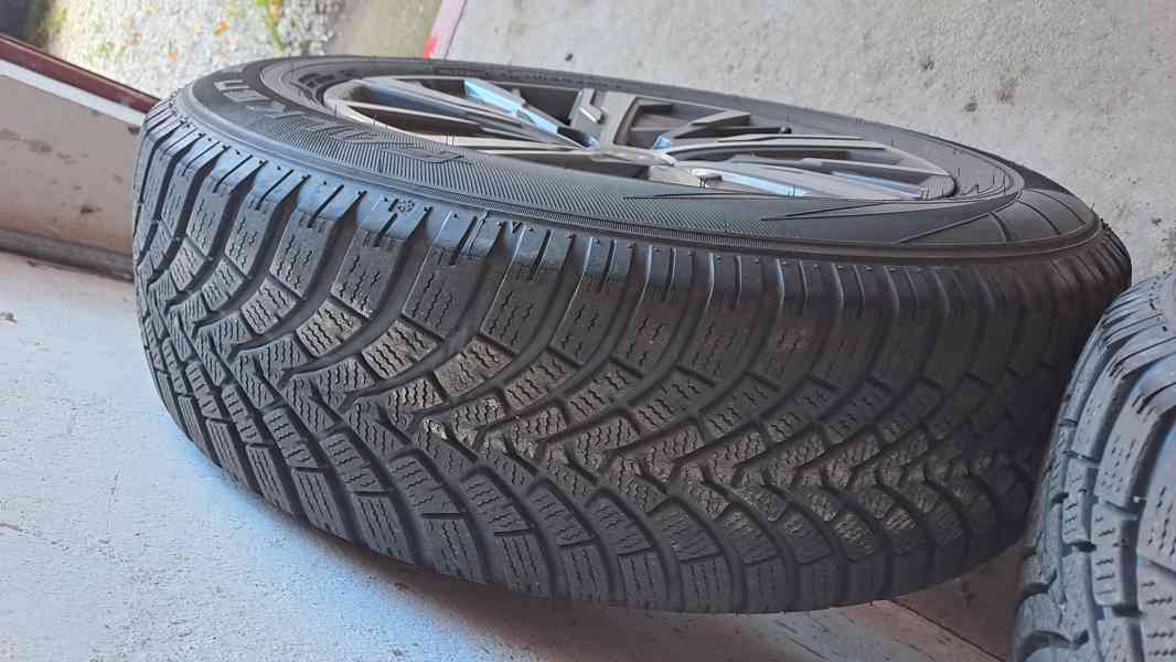Prodám orig. sadu alu kol se zimním pneu z Hyundai Tucson. - foto 6