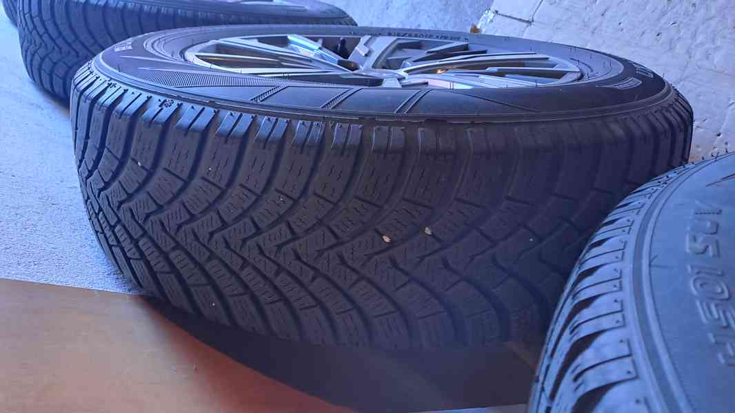 Prodám orig. sadu alu kol se zimním pneu z Hyundai Tucson. - foto 8
