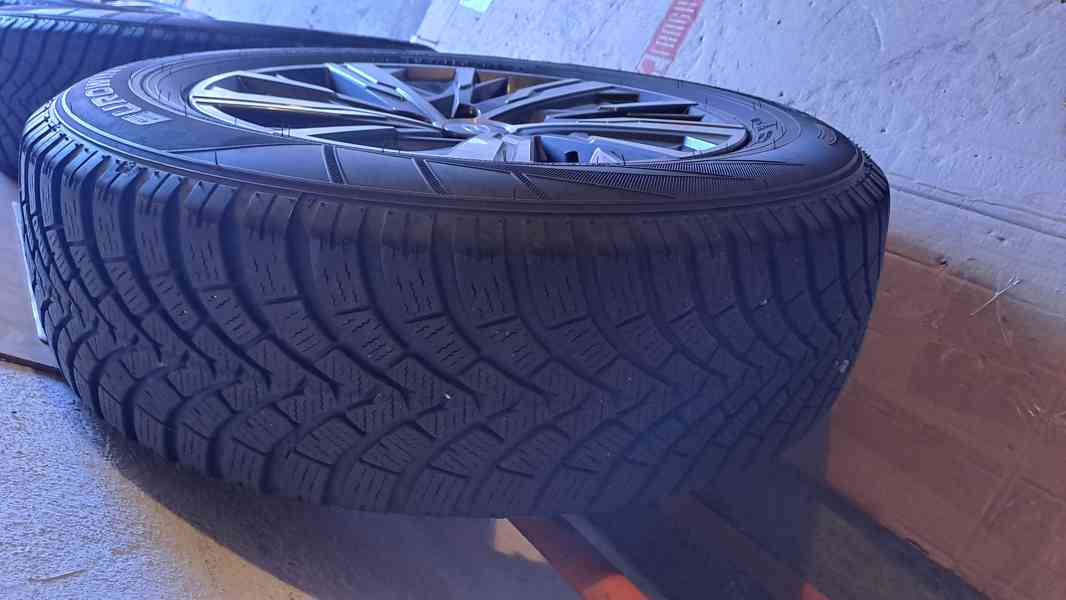 Prodám orig. sadu alu kol se zimním pneu z Hyundai Tucson. - foto 9