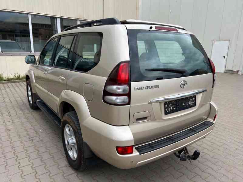 Toyota Land Cruiser 3.0 D-4D Aut. 120kw - foto 7