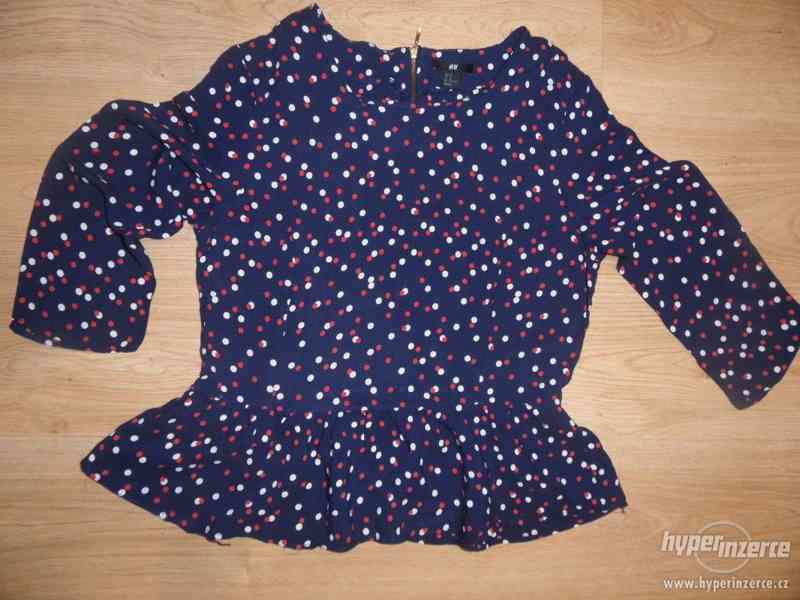 Puntikaté tričko - foto 1