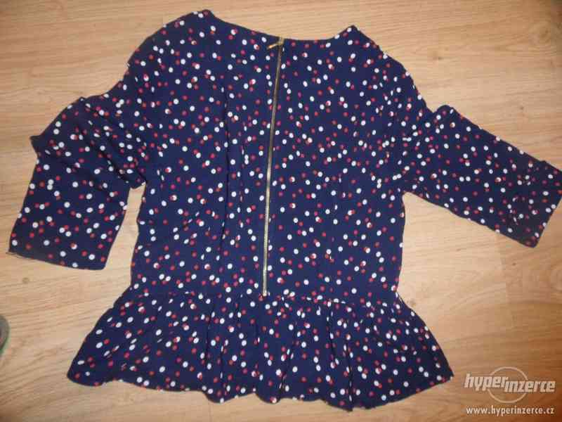 Puntikaté tričko - foto 3