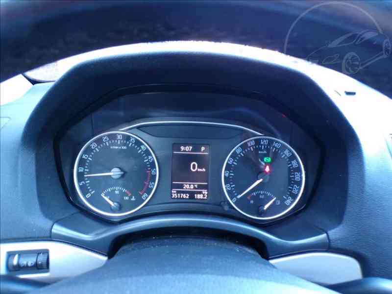 Škoda Octavia 2,0 TDI-103KW DSG - foto 5