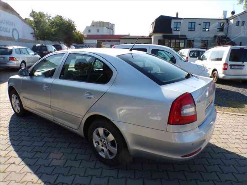Škoda Octavia 2,0 TDI-103KW DSG - foto 3