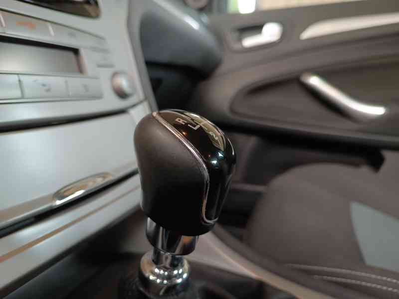 Ford Mondeo MK IV 5dv. 2010 TDCi 103kw - foto 5