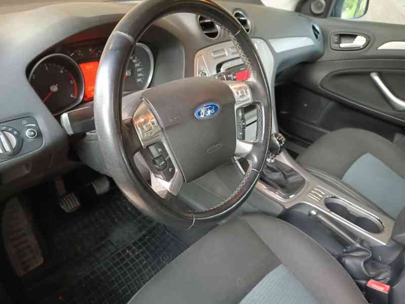 Ford Mondeo MK IV 5dv. 2010 TDCi 103kw - foto 2