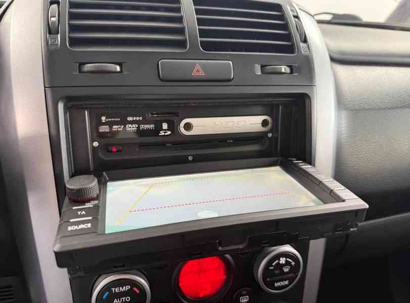 Suzuki Grand Vitara 2.4i AUT. benzín 124kw - foto 15
