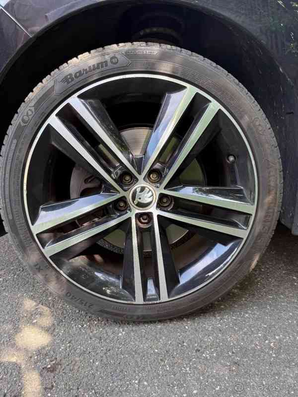 Škoda Rapid 1,0 TSI 81kW Style Plus - foto 16