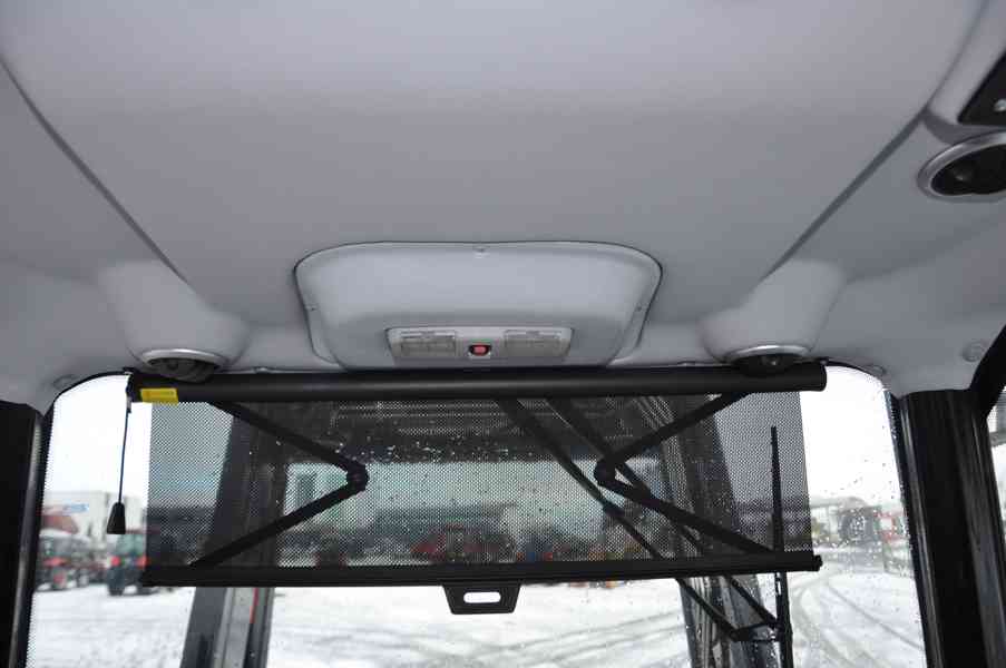 Prodam traktor HANWO HWB 604C. Traktor 65 koni 48kW. - foto 6