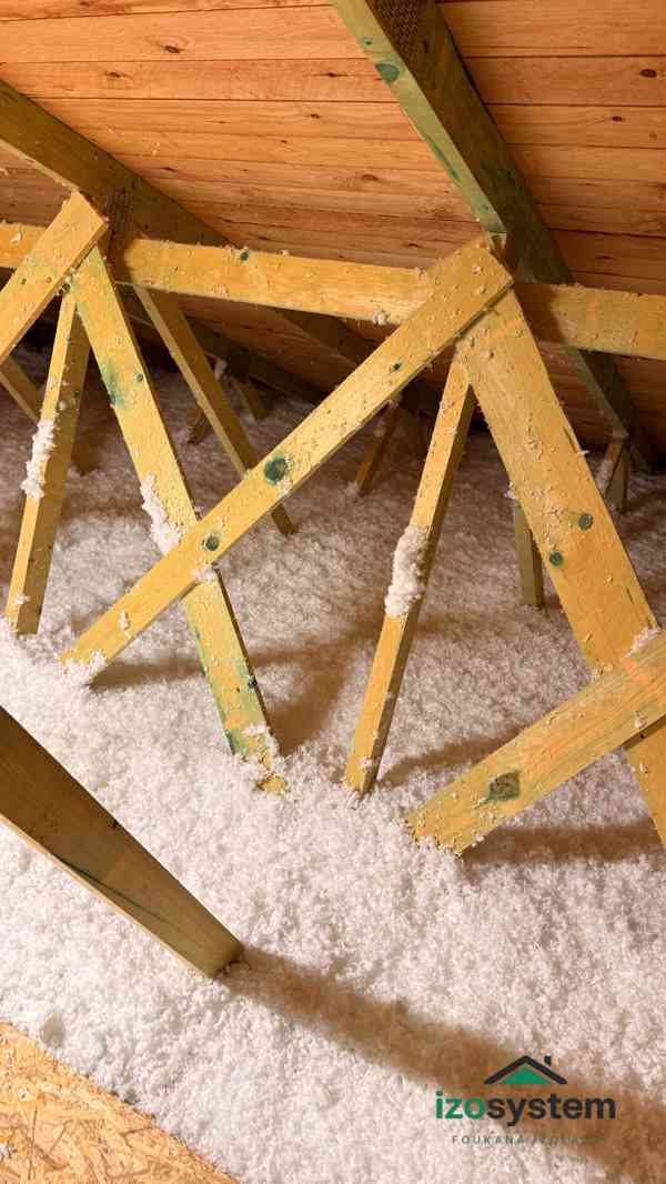 Foukaná izolace - Ušetřete až 70% nákladů za vytápění - foto 3