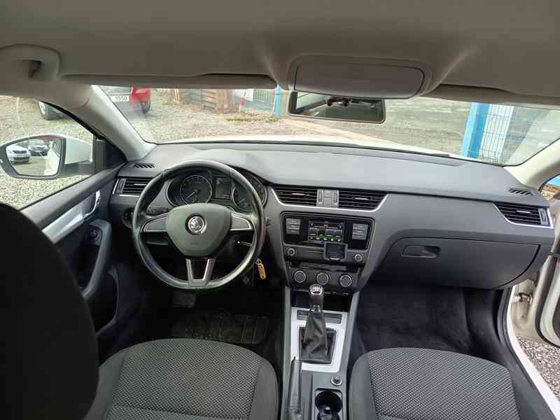 ŠKODA Octavia 1,6TDI Ambition 1 maj ČR DPH - foto 15