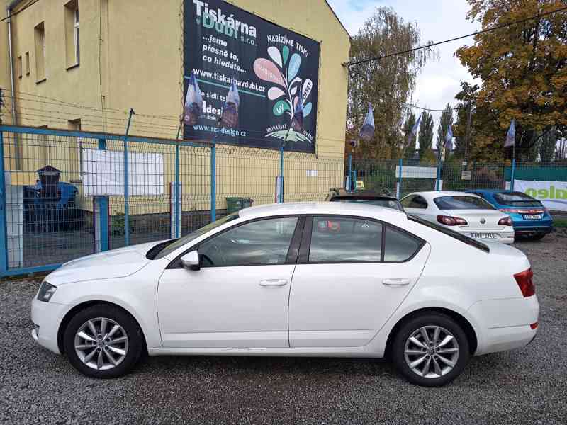 ŠKODA Octavia 1,6TDI Ambition 1 maj ČR DPH - foto 10
