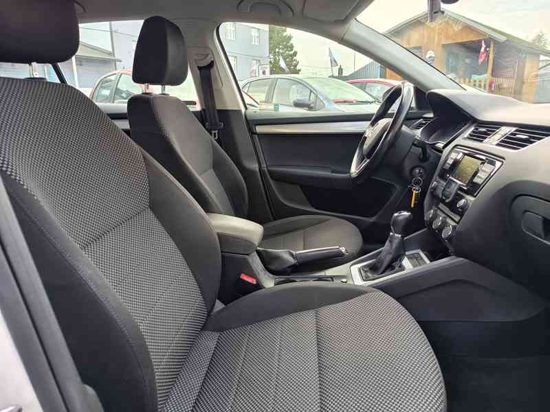 ŠKODA Octavia 1,6TDI Ambition 1 maj ČR DPH - foto 13