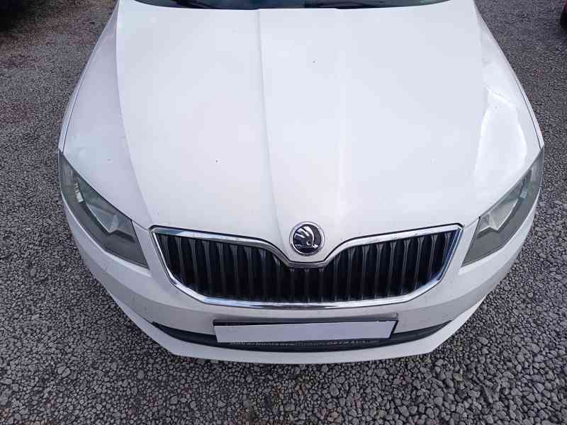 ŠKODA Octavia 1,6TDI Ambition 1 maj ČR DPH - foto 5