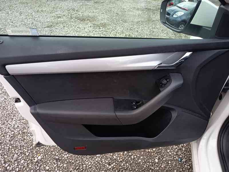ŠKODA Octavia 1,6TDI Ambition 1 maj ČR DPH - foto 19