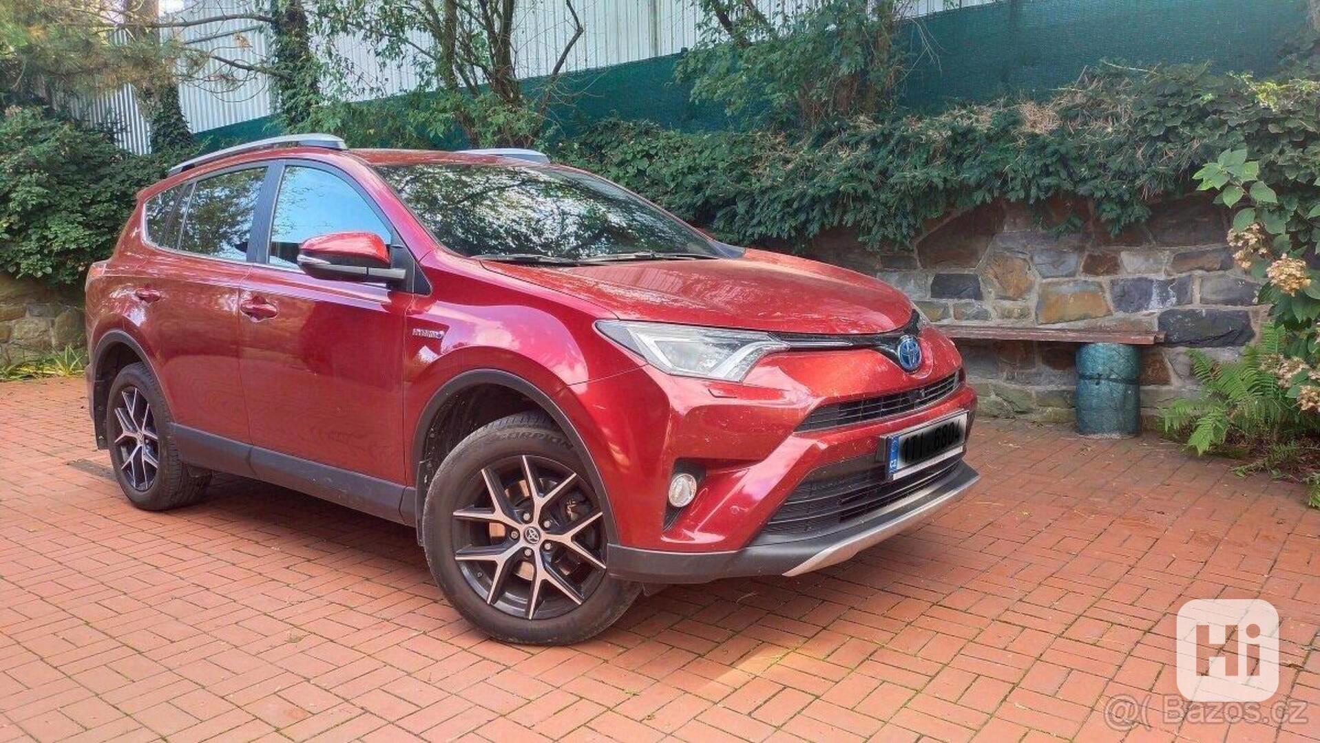 Toyota RAV4 2,5   Hybrid 4x4 - foto 1