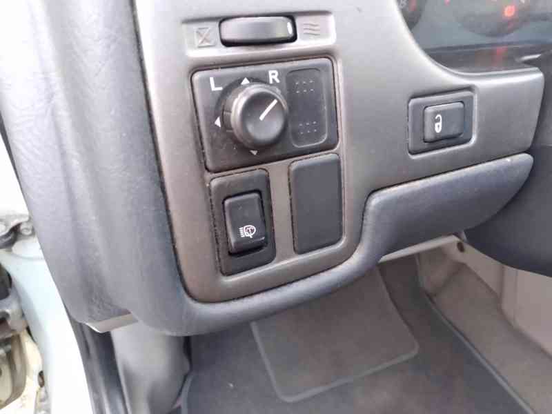NISSAN PRIMERA WAGON 2.0 16V ČR,AC - foto 20