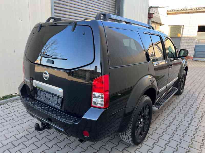 Nissan Pathfinder 3.0 dCi LE 170kw - foto 11